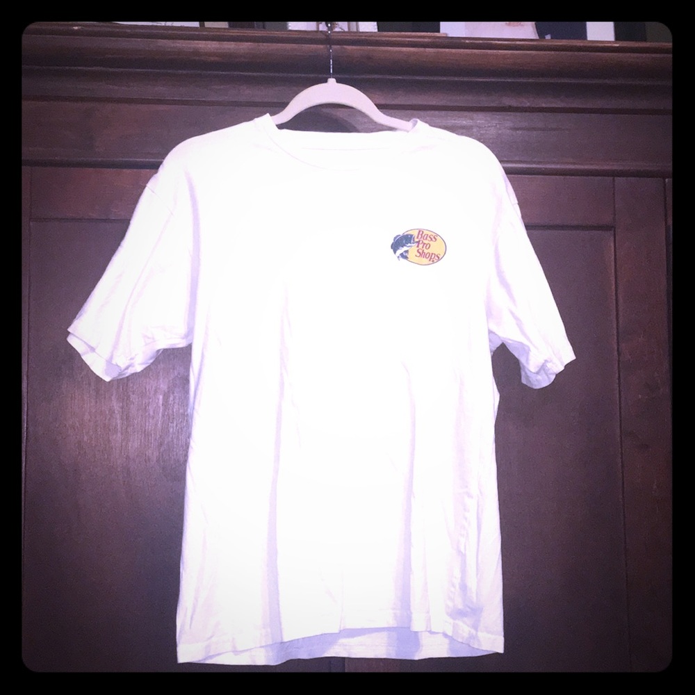 Men’s Medium Bass Pro T-shirt
